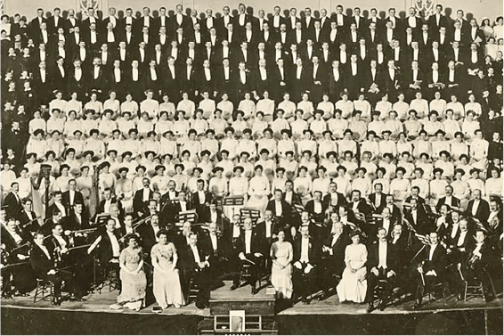 From our archives: a photo of the 1911 Toronto Mendelssohn Choir